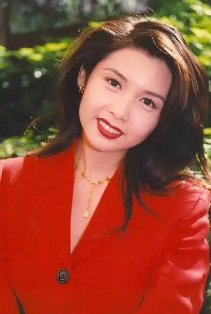 回顾邱淑贞隐秘情史16岁痴恋豪门一朝情断15年爱够4个隐形大佬