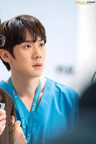 机智的医生生活2柳演锡拍摄花絮照共71张