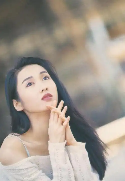 回顾黎姿:为救车祸弟弟,颜值巅峰嫁给瘸腿富豪,如今怎么样了?