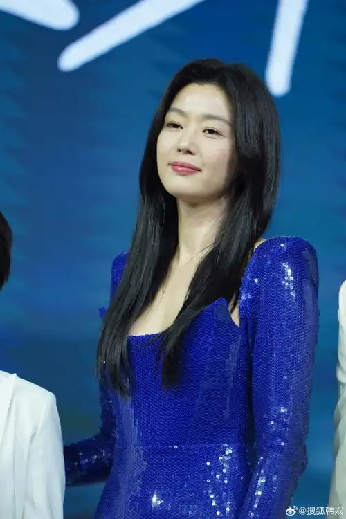 #全智贤仪态##黄奕比心全智贤#