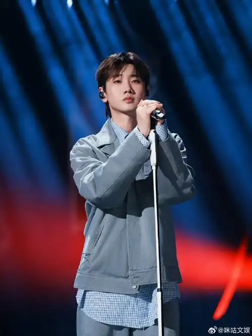 汪苏泷考虑60岁后留光头##歌手2024