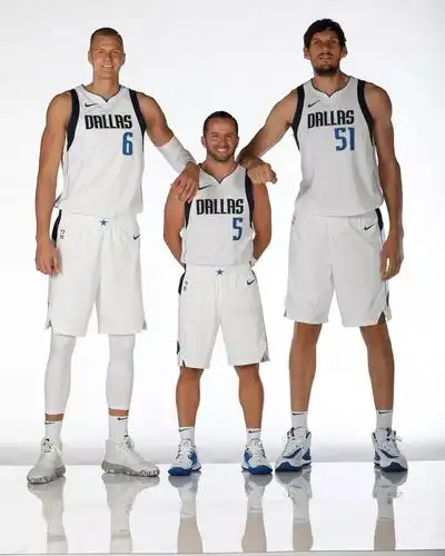 原创不是2米06,更不是2米11!nba公布杜兰特真实身高