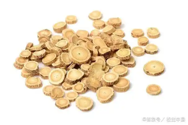 黄芪是中药药材,用来泡水功效多多.