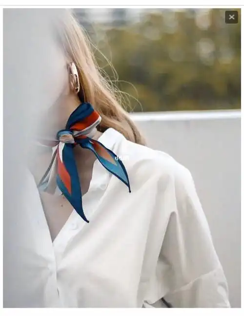 丝巾才是白衬衫打开的正确方式