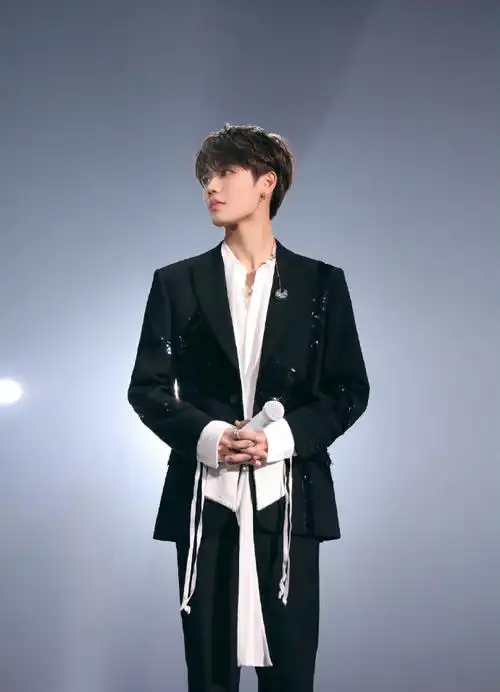 林彦俊出道六周年快乐