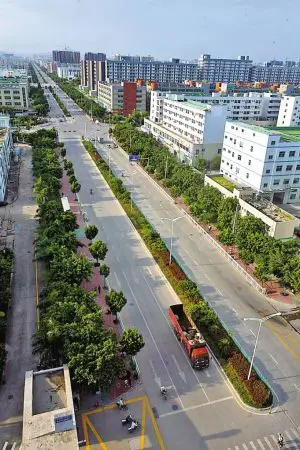 福永,凤凰山下城笑迎八方客(组图)