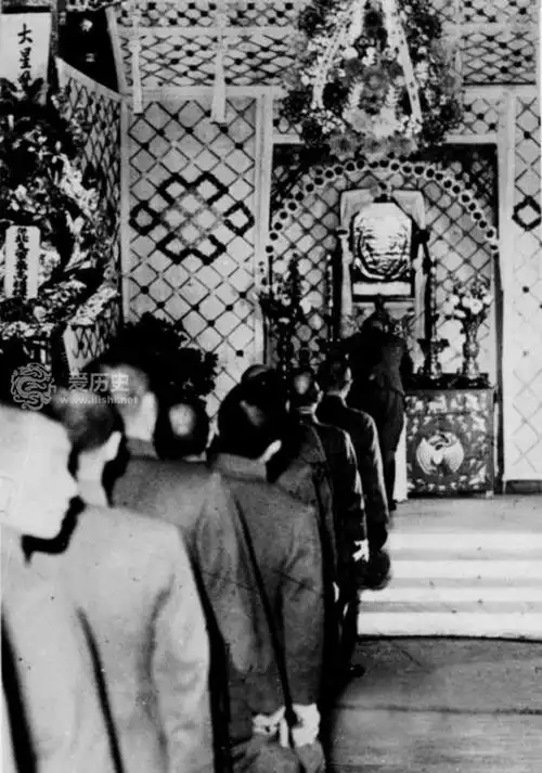 头号汉奸汪精卫葬礼实况 女汉奸们如丧考妣 日军排队吊唁