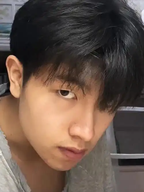 相貌平平的人,在人群里可能就如星河的淹没的星光,但你自信,学会去