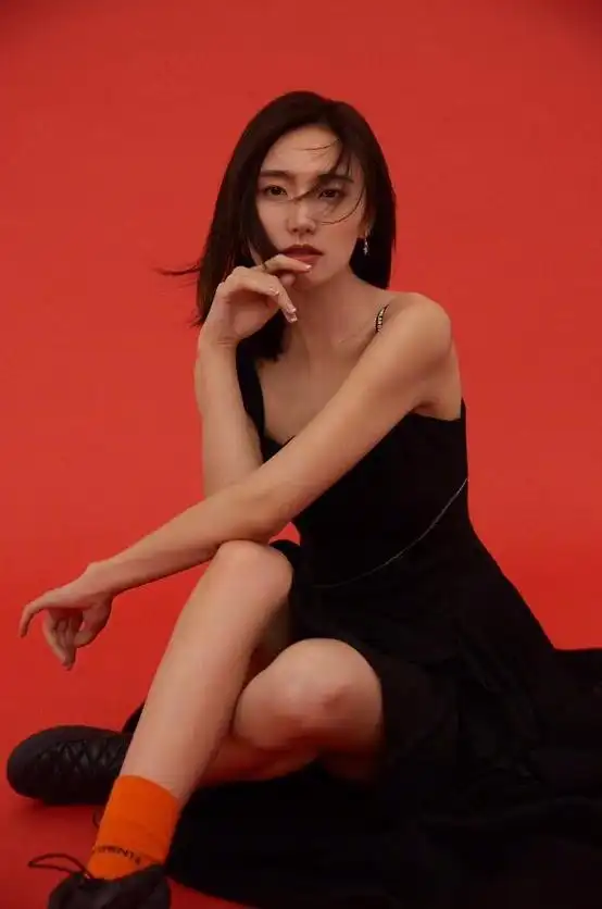 李亚鹏再婚得二胎海哈金喜低调改网名海量写真曝光气质超绝