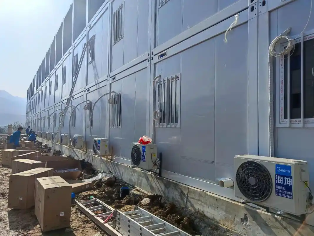 见证疫情的时代.带你走进房县东城工业园 方舱医院97 标配美 - 抖音