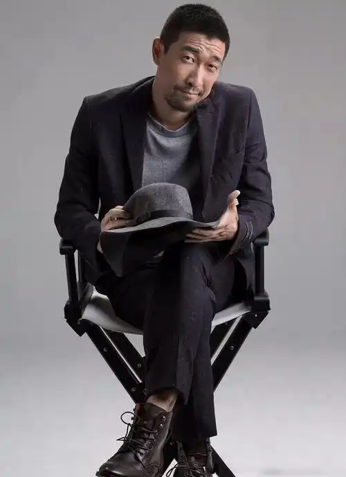 王千源沧桑大叔质感写真图片99