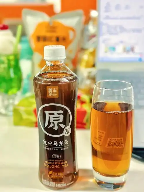 金尘乌龙茶,买了几瓶尝尝,现在已经成为我心目打工人提神醒脑饮品top