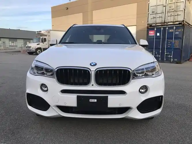 18款宝马x5天津港最真实的价格裸车60万起