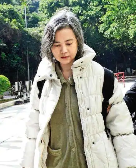 【图】向华强太太曝蓝洁瑛变疯内幕 昔日美人今日疯癫