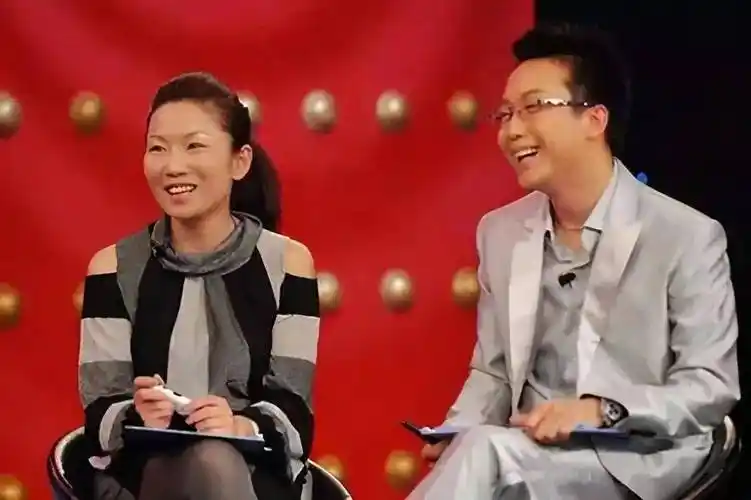 李玉刚被曝三婚娶乌克兰美女,两人还有个混血女儿?