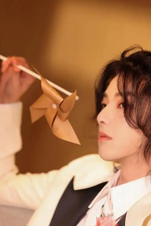 转载了@华晨宇工作室的微博图片这张过关