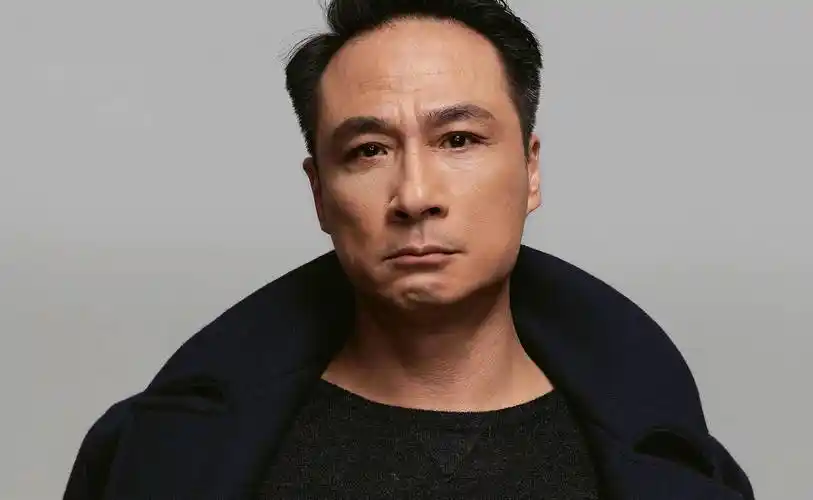 媒体也对他"喜剧之王"的称号产生了质疑,直到后来吴镇宇站出来以个人