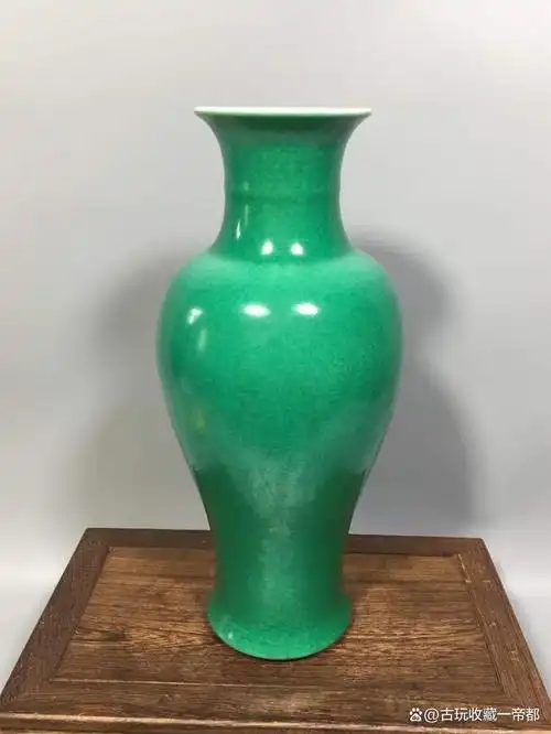 鱼子绿釉观音瓶「旧藏」