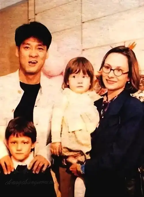 62岁的周华健:人生中最大的幸运,就是拥有一个"糟糠之妻"!