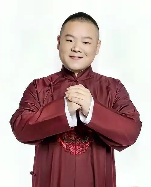 甚至德云社中层认为岳云鹏没本事,吃不了相声这碗饭,都想赶他走,说他