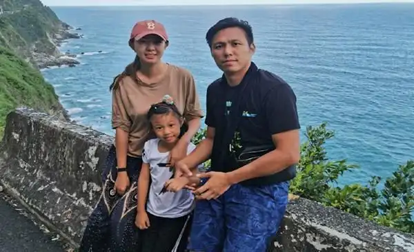 甜歌皇后卓依婷晒母女合影曾被谣传遭遇不幸今一家人平安幸福