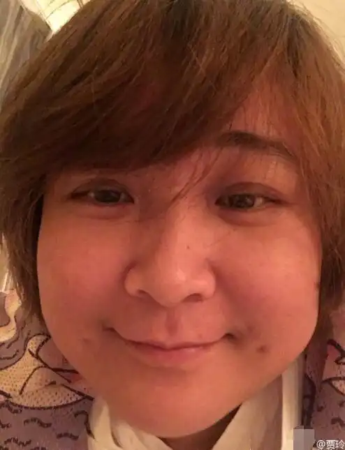 贾玲喝多了晒素颜照 竟有人以为她是宋慧乔