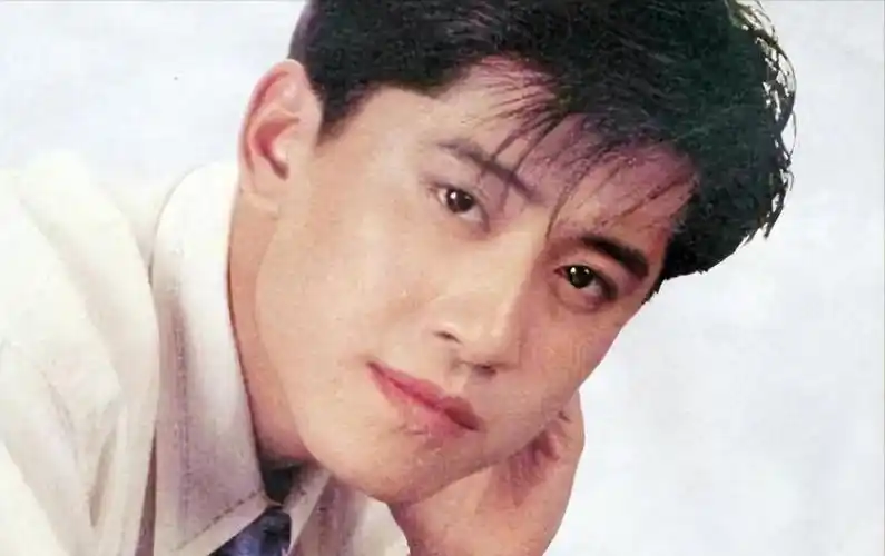 回顾毛宁连续上了8次春晚作死被捕入狱54岁又现身商演捞金