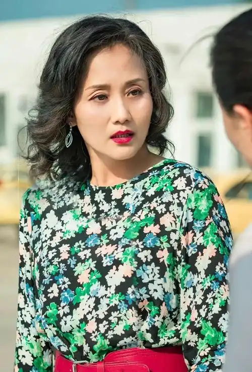 李颖,美艳动人,温柔秀丽的写真照!_高清图集_新浪网