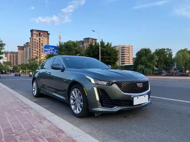 极光青!21年12月凯迪拉克ct5,2.0t排量,22 - 抖音