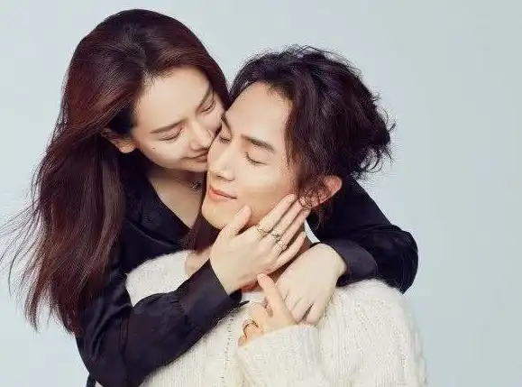 戚薇和李承铉是怎么认识的:戚薇前男友有谁