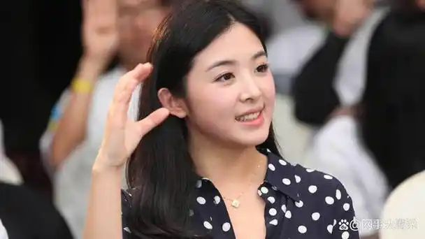 张含韵的人生经历了起起落落,然而,当她走入30 的黄金年龄,事业却迎来