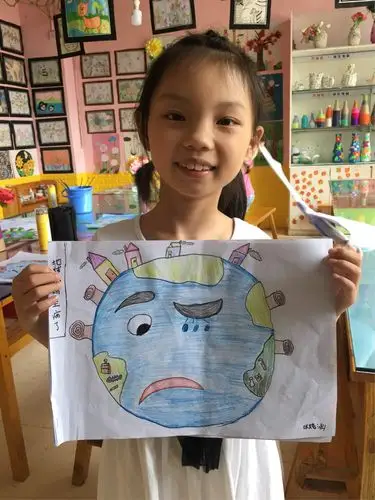 超越画室总校少儿美术初级班绘本故事《地球妈妈生病了》