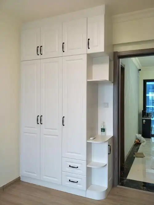 简约轻奢掩门衣柜