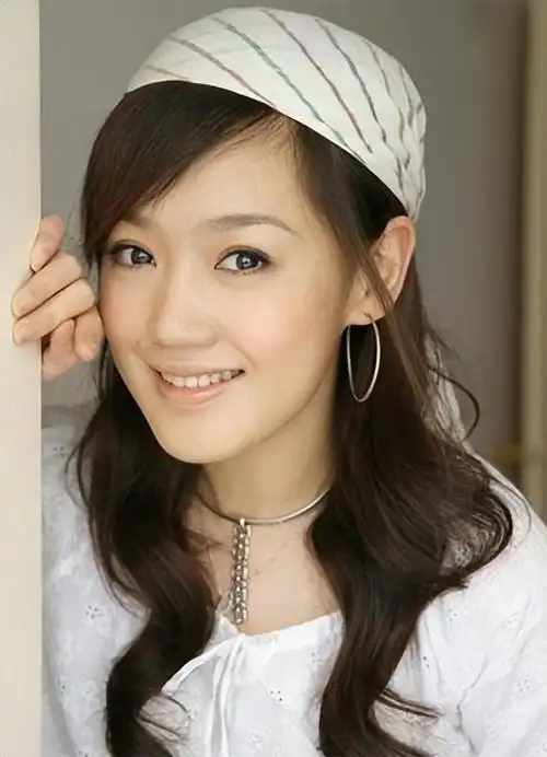 恭喜40岁胡歌当爸,老婆黄曦宁被扒出,网友着急喊话这个人