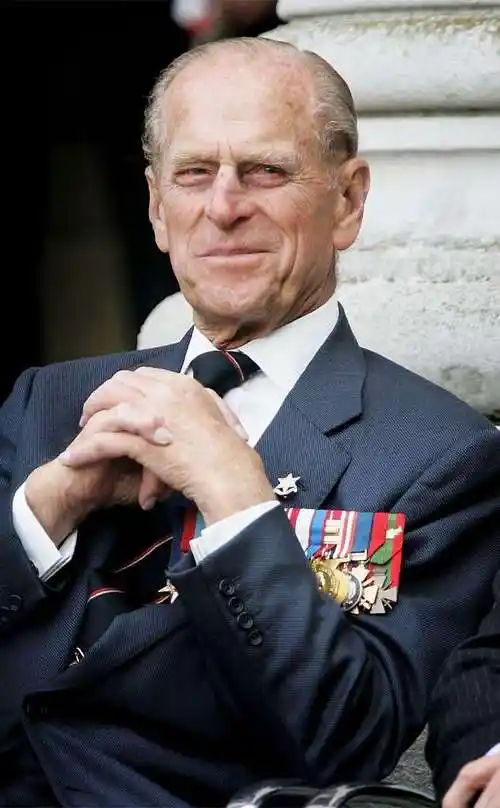 菲利普亲王princephilip的一生是无法估量的他致力于自己的女王和国家