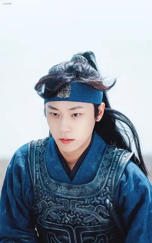 李到晛超话德鲁纳酒店·高清明剧照修图,请点原图~纪念入坑角色,最后