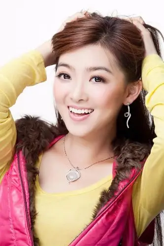 央视记者美女主持王京京