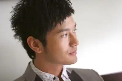 黄晓明的这个发型在家怎么弄?