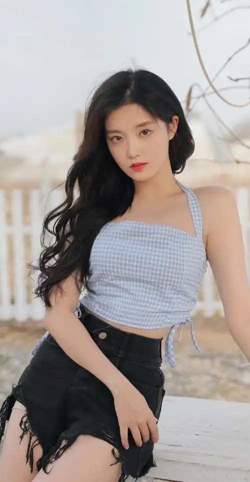 张楚寒是一位中国内地的演员和模特.