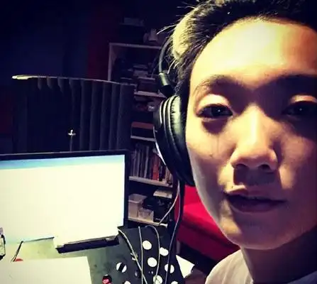 图赵逸岚微博晒可爱自拍曾因拍死神少女而吸粉无数