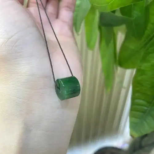 68和田玉碧玉圆柱