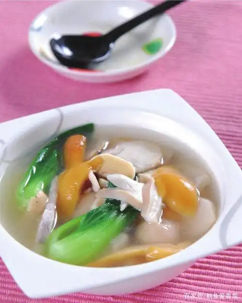 【鲜蔬蘑菇汤】