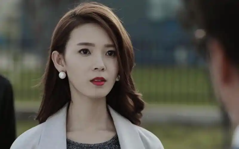 陈瑶橙红年代看纨总第一场跳楼第二场车祸