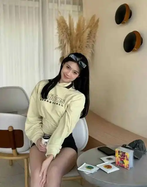 女篮第一女子,00后内蒙古姑娘卓识!身高1.9m,又美有高