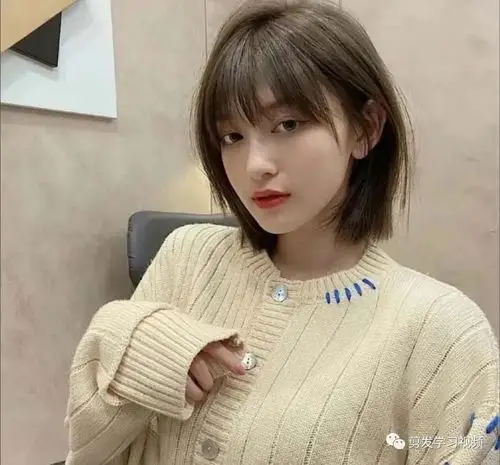 2021年流行免打理减龄短发