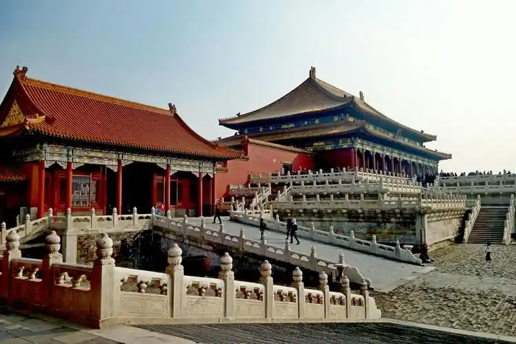其它 走马看花游故宫 写美篇好不容易挤到太和殿门口,仅能拍到一张并
