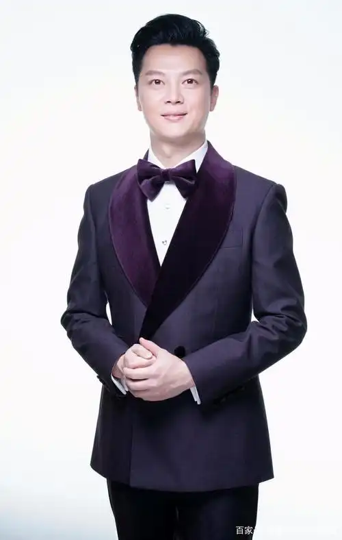 脚踏实地行稳致远的任鲁豫