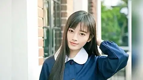 第一美女鞠婧祎 校服照清纯温婉美丽动人