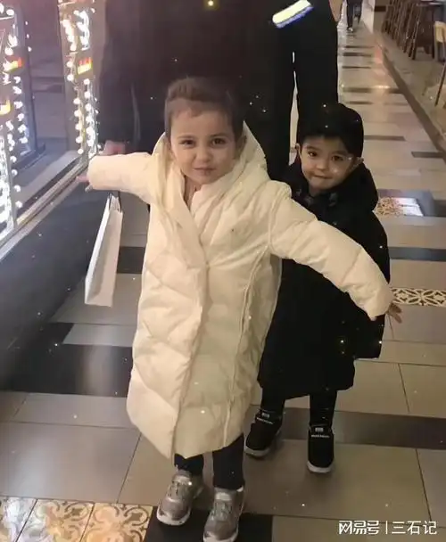 网易首页>网易号>正文申请入驻>不得不说马雅舒的女儿和儿子遗传了