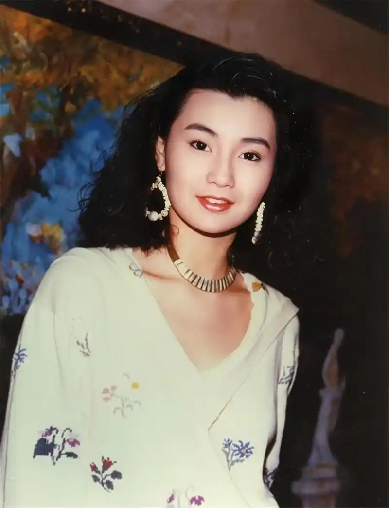 回顾张曼玉:多段感情无疾而终58岁未婚无子女,已放弃寻找另一半